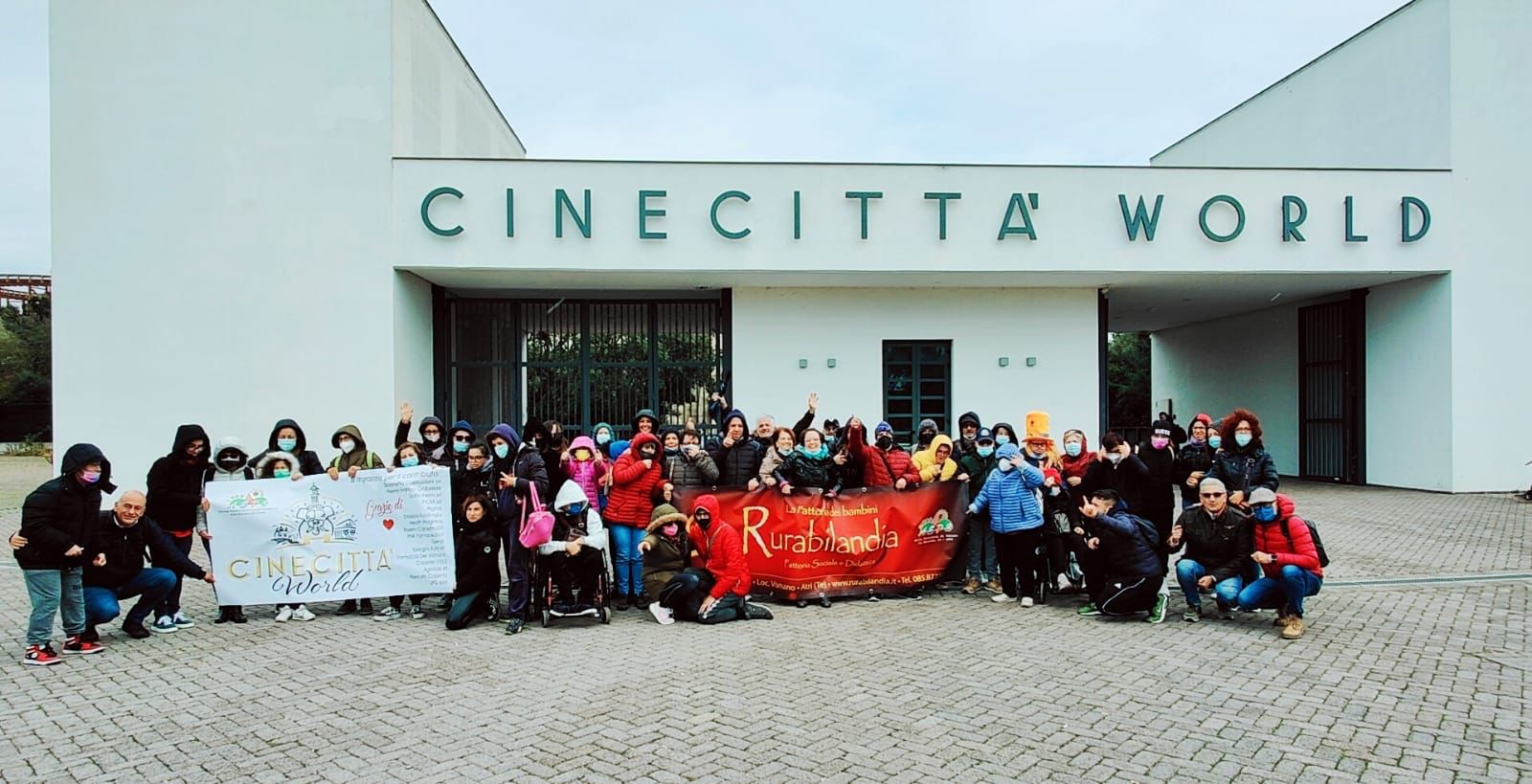 I ragazzi del centro diurno Rurabilandia e dell’Istituto Castorani di Giulianova in gita a Cinecittà